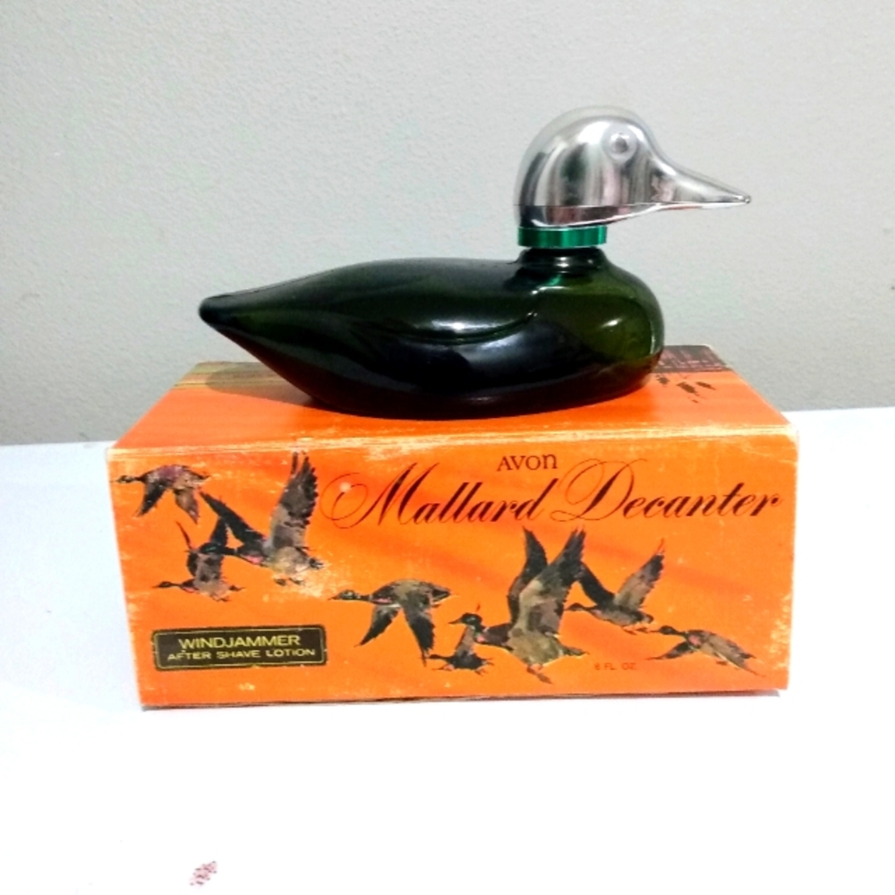 Vintage (70s) Avon WINDJAMMER  AFTER SHAVE LOTION.